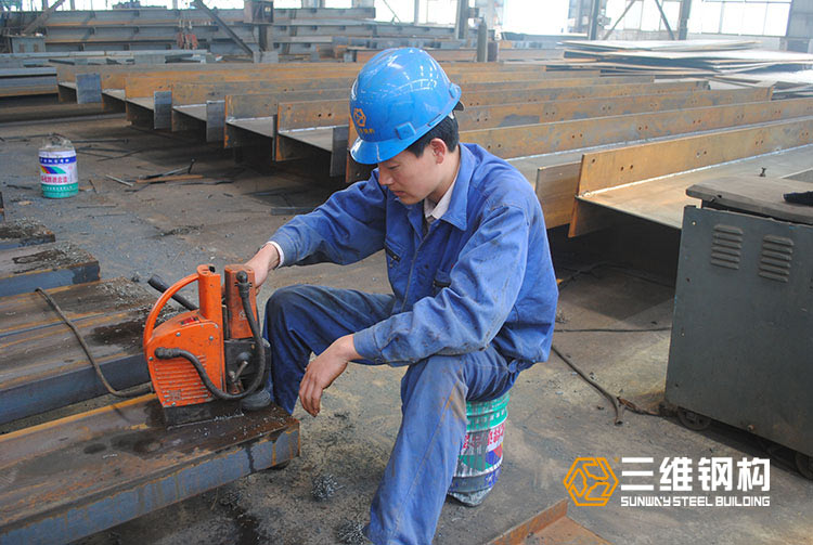 emc易倍·(中国)体育官方网站
对钢材产品的加工