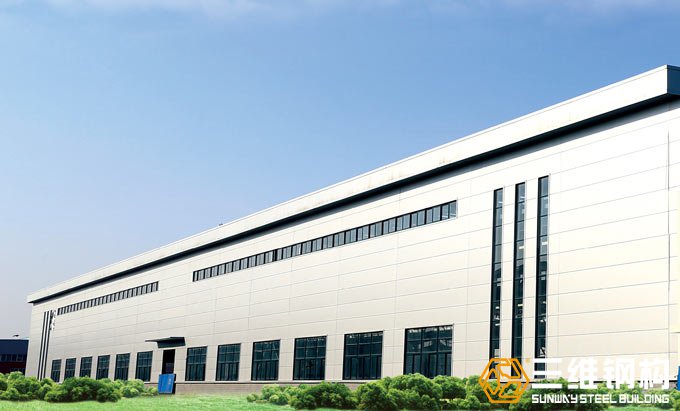 山东emc易倍钢结构公司建造的辰龙能源集团重钢结构工程厂房效果图