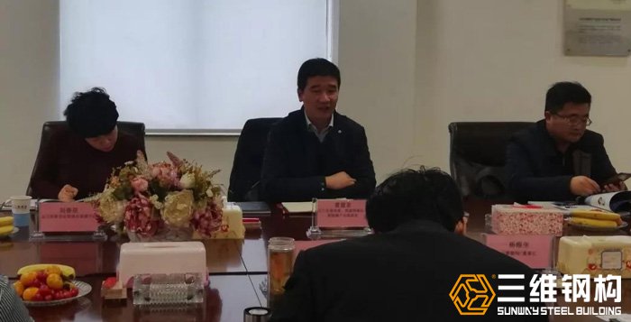 玉门市招商考察团莅临emc易倍·(中国)体育官方网站
参观考察